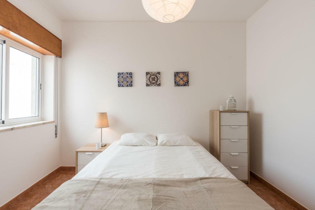 Lovelystay - 3 Bedroom Apartment In Вила-ду-Биспо Экстерьер фото