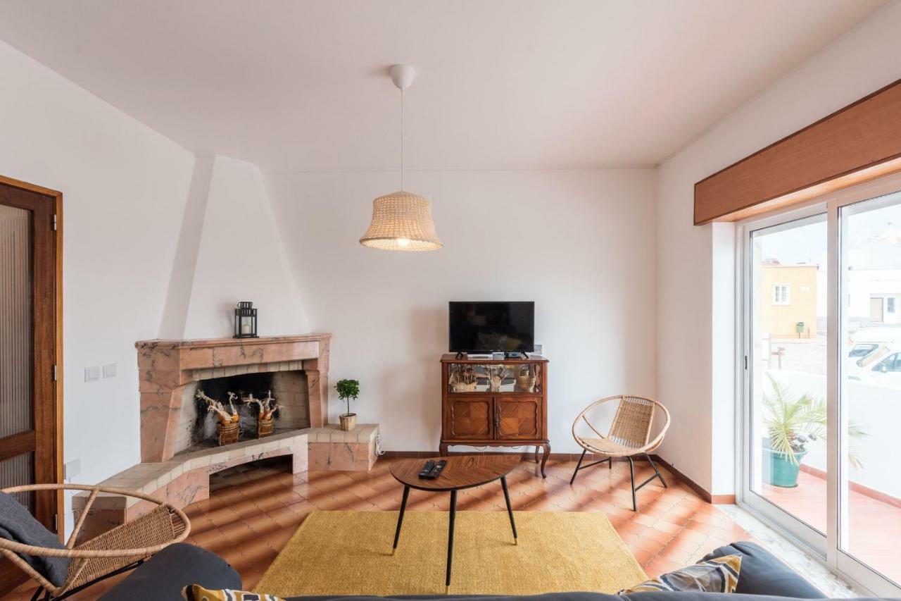 Lovelystay - 3 Bedroom Apartment In Вила-ду-Биспо Экстерьер фото